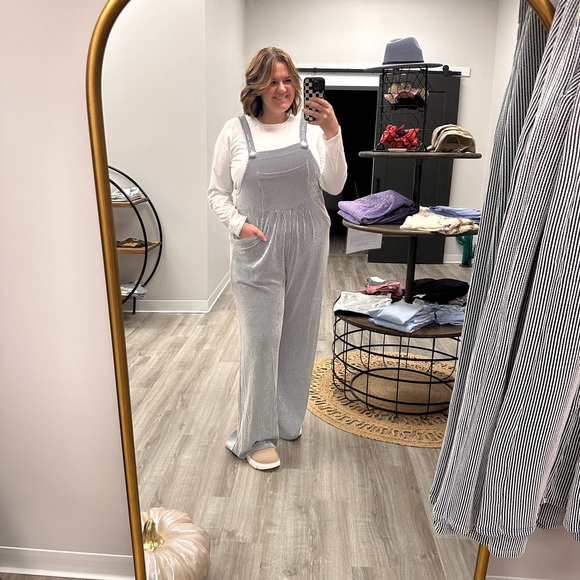 Trendy Boutique Gray Jumpsuit - Picture 4 of 4